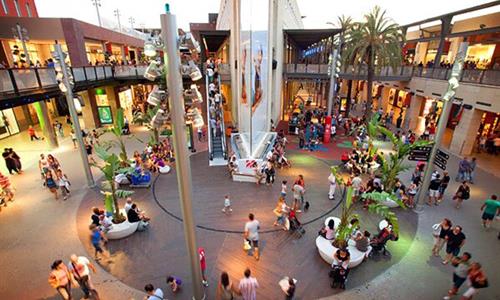 Visit Together La Maquinista Shopping Centre